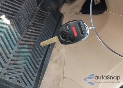 2004 Honda Accord 3.0 Ex z USA, uszkodzony, nr VIN 1HGCM66584A101585